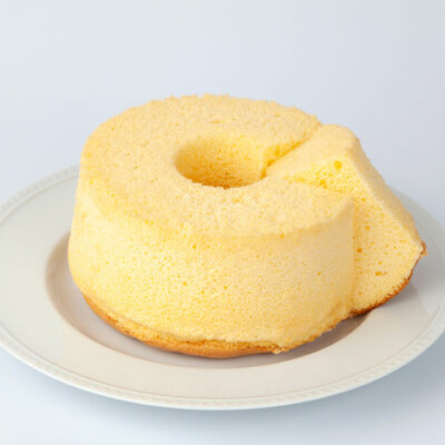 Light and Fluffy Chiffon Cake - Drive Me Hungry